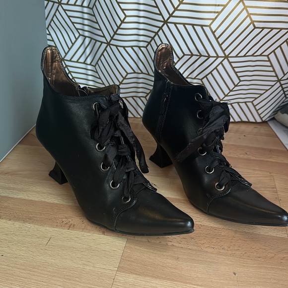 Ellie Witchycore lace up pointy shoe size 9 NWOT - Picture 4 of 7